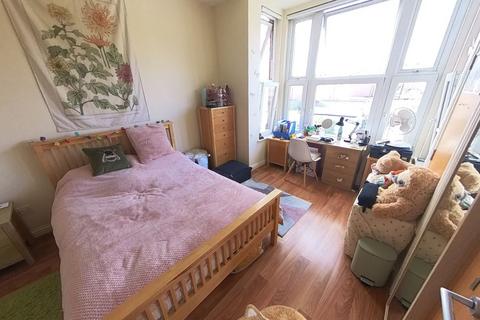 1 bedroom flat to rent, Brudenell Grove, Leeds LS6