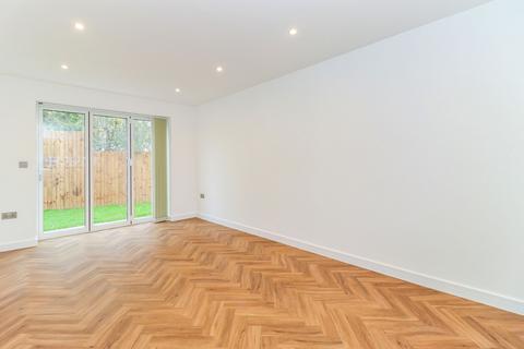 3 bedroom semi-detached house for sale, Parnell Close, Abbots Langley, WD5