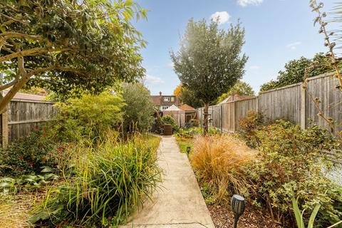 undefined, Gunnersbury Lane, Acton