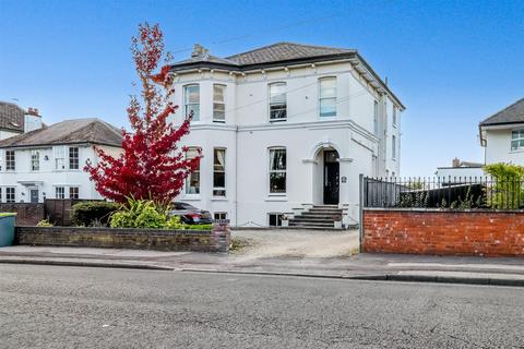 4 bedroom flat to rent, Tivoli, Cheltenham