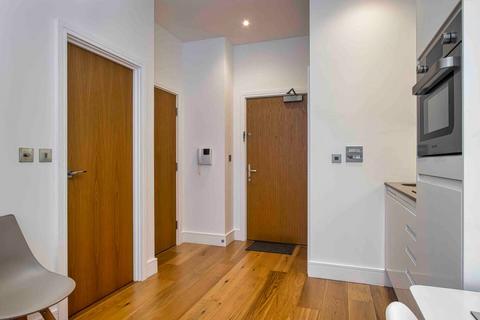 undefined, Flowers Way, Luton LU1