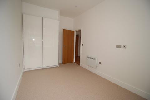 undefined, Flowers Way, Luton LU1