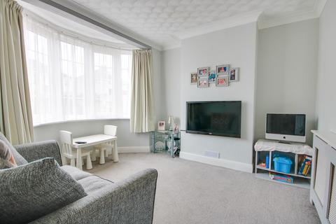 undefined, SHOLING! LOOK AT THAT GARDEN! EXTENDED! A MUST SEE!