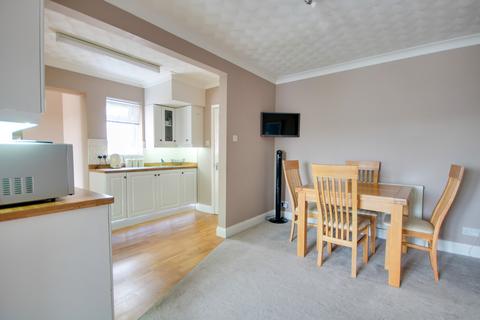 undefined, SHOLING! LOOK AT THAT GARDEN! EXTENDED! A MUST SEE!