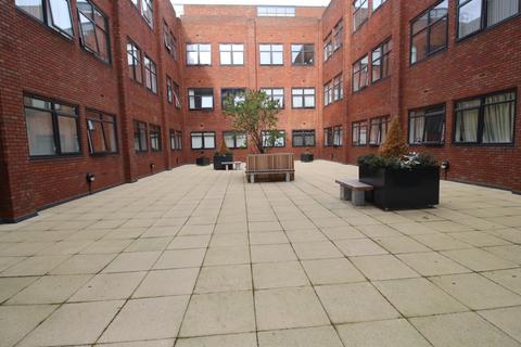 undefined, Flowers Way, Luton LU1