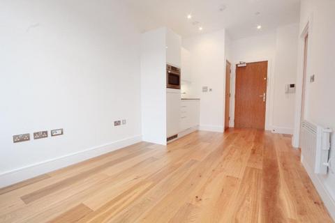 undefined, Flowers Way, Luton LU1