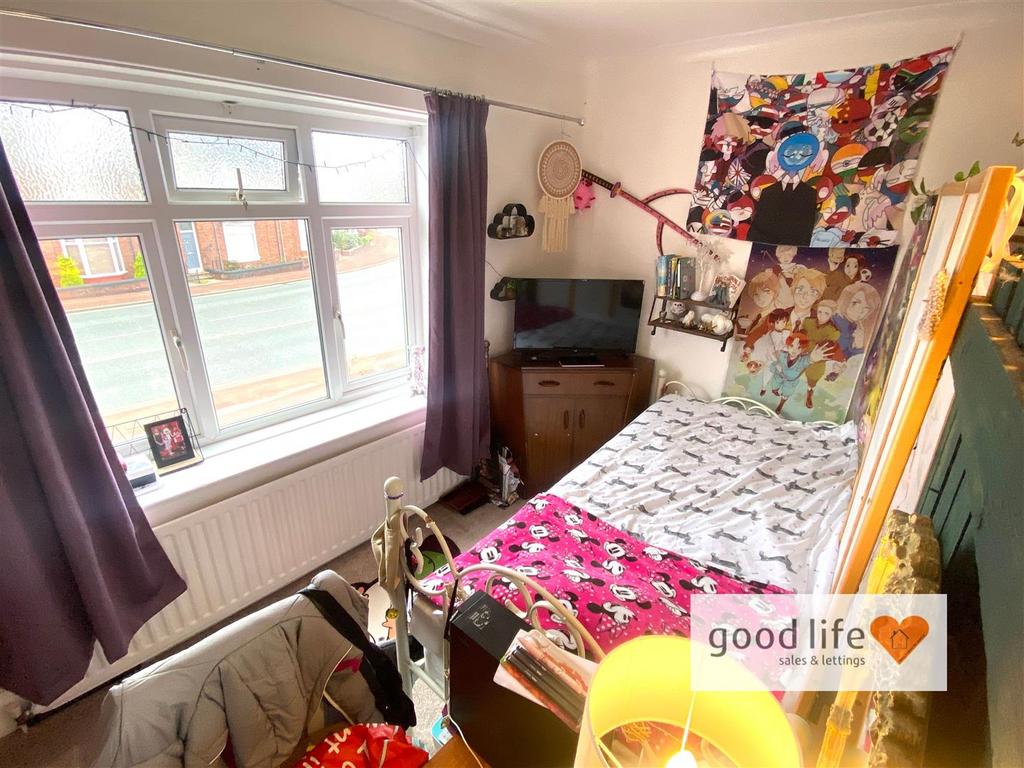 20251010 103128776 i OS8 Thornholmeclose.jpg