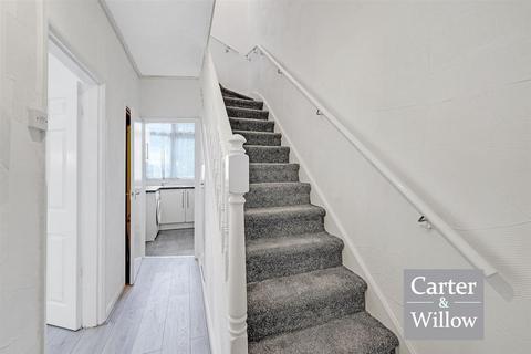 undefined, Dagenham Avenue, Essex
