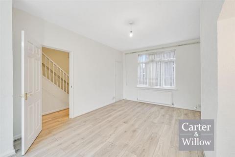 undefined, Dagenham Avenue, Essex