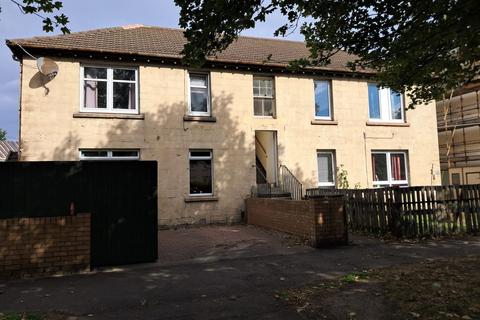 3 bedroom flat to rent - Sleigh Drive, Edinburgh, EH7