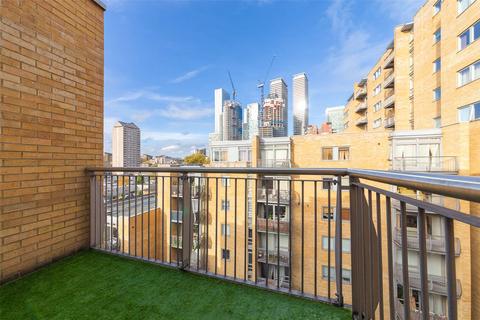 2 bedroom apartment to rent, Cassilis Road, London E14