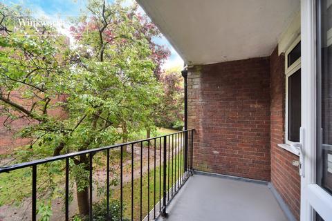 2 bedroom apartment for sale, Woodcote Road, Wallington, SM6