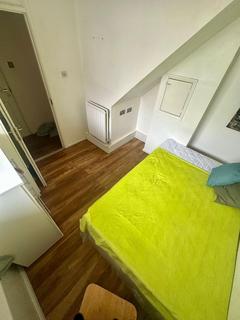 undefined, Bordon Walk, London SW15