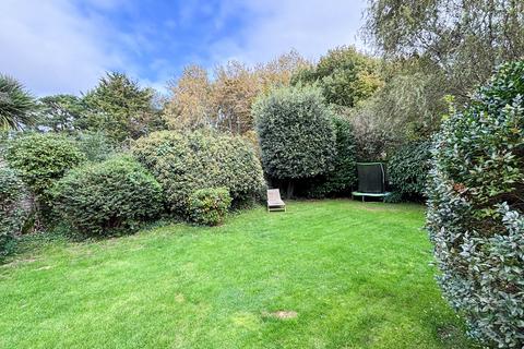 undefined, Old Place, Aldwick