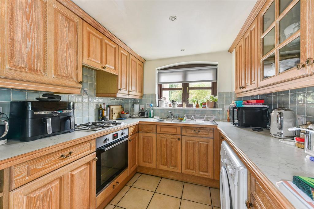 Kitchen Units.jpg