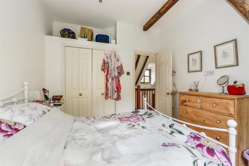 Bedroom 1.jpg