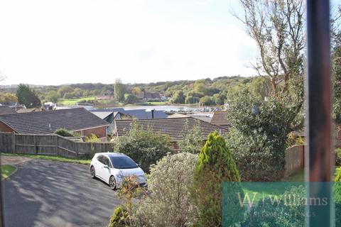 undefined, The Boltons, Wootton