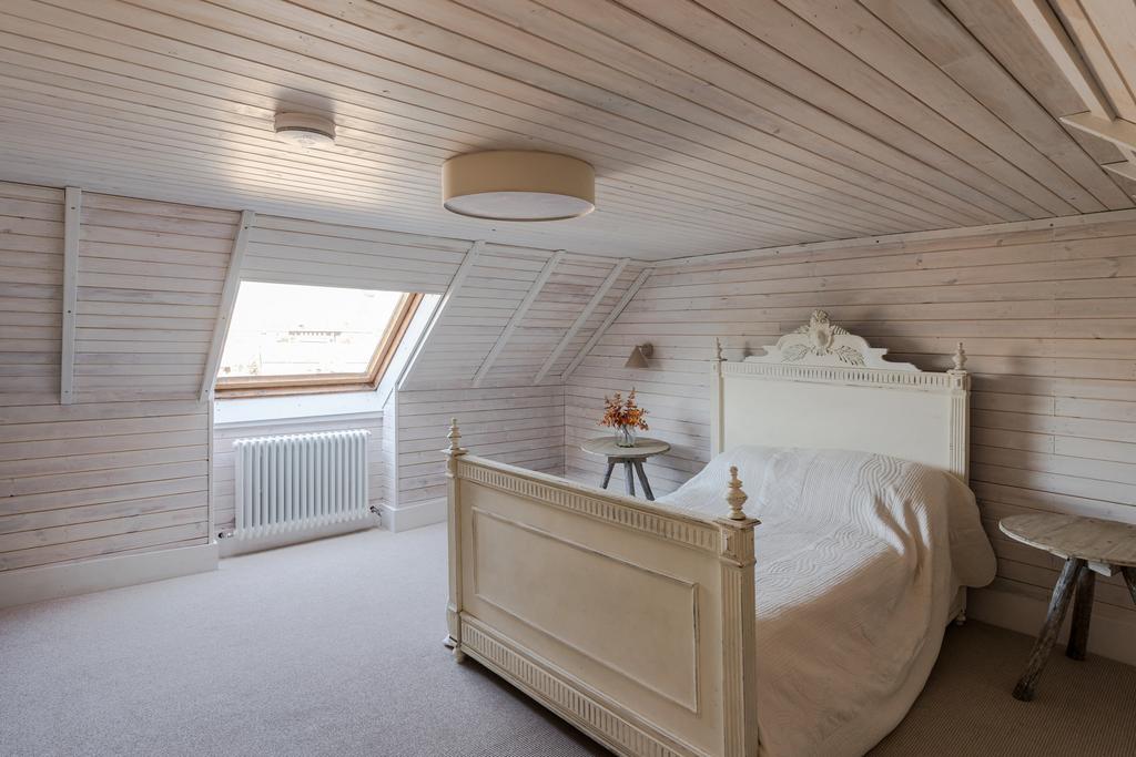 314192 - 24 Surrey Square-28.jpeg