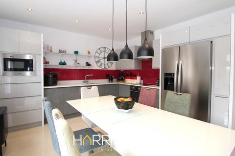 12 Admiral Close, Fleetwood, FY7 6HB