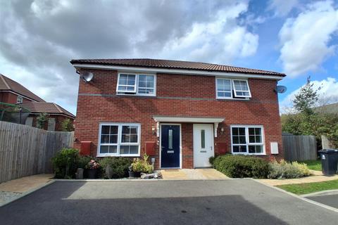 3 bedroom semi-detached house for sale, Falcon Row, Newent GL18