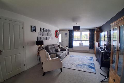 3 bedroom semi-detached house for sale, Falcon Row, Newent GL18