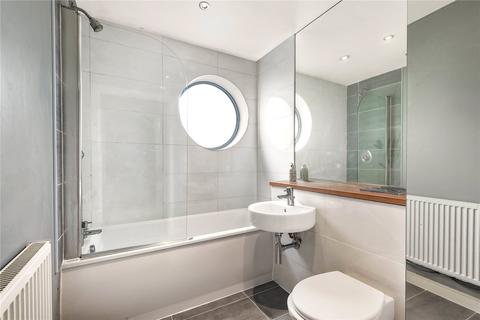 1 bedroom penthouse for sale, Battersea Park Road, London, SW11