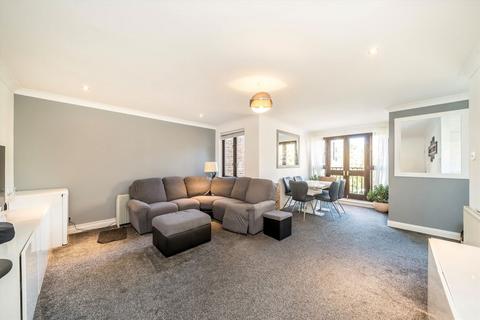 2 bedroom flat for sale, Plough Way, London SE16