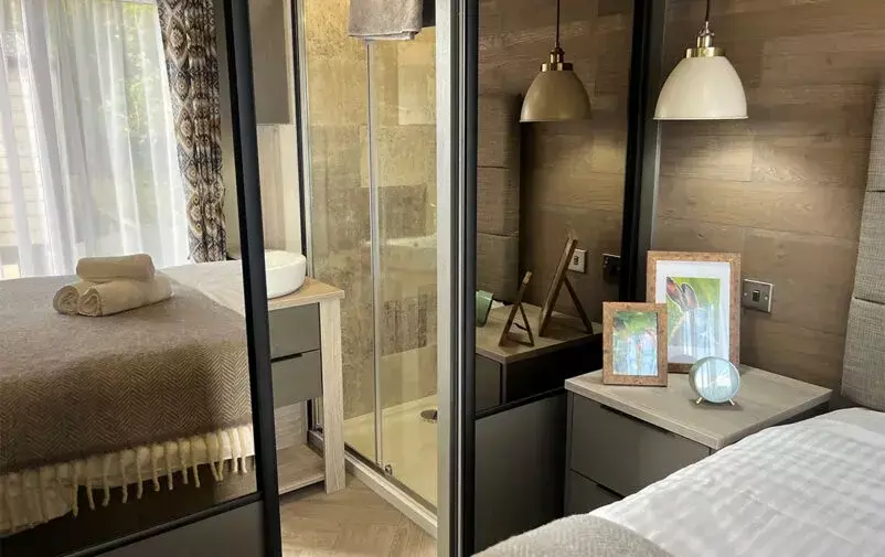 Ensuite Edit Web 802x505 F50 50