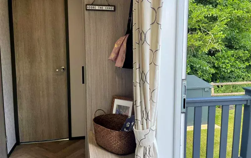 Hallway Edit Web 1 802x505 F50 50