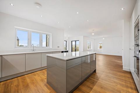 5 bedroom detached house to rent, Saxty Way, Sowerby, Thirsk, YO7