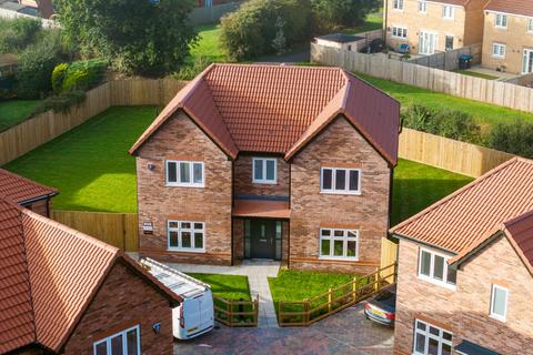 5 bedroom detached house to rent, Saxty Way, Sowerby, Thirsk, YO7