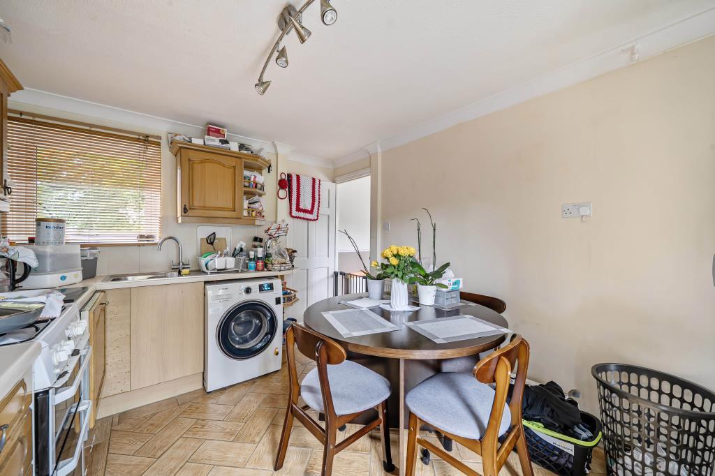 Kitchen/Dining Area