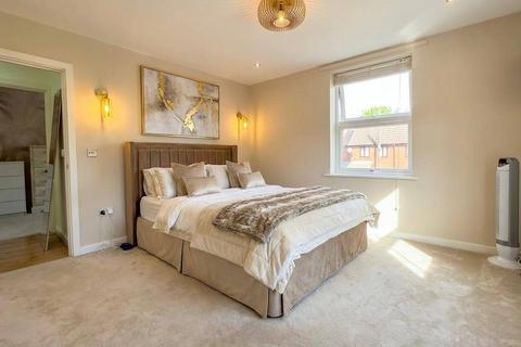 2 bedroom flat for sale, Britannia Road, Warley, CM14