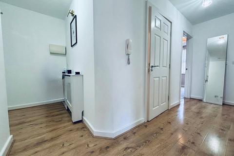 2 bedroom flat for sale, Britannia Road, Warley, CM14