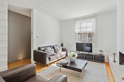 2 bedroom end of terrace house to rent, St. Marks Place, Windsor, SL4
