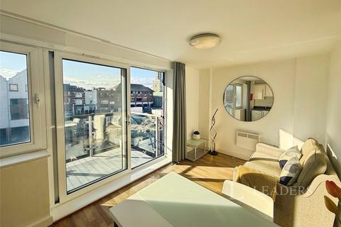 Flat to rent, High Street, Southampton, Hampshire, SO14