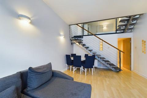 undefined, Henry Street, L1