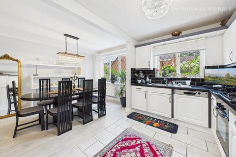 4 bedroom detached house for sale, Freemantle Court, St. Neots PE19