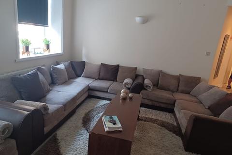 2 bedroom flat to rent, Victoria Street, L2