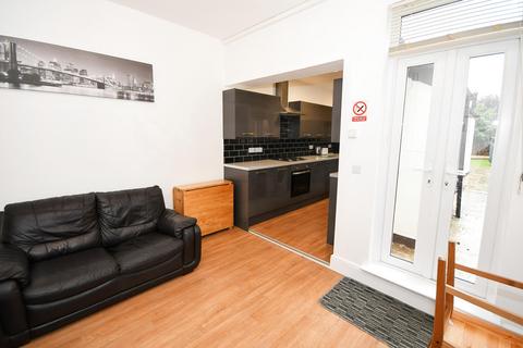 undefined, Boultham Avenue, Lincoln, Lincolnshire, LN5