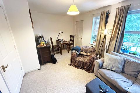 2 bedroom apartment to rent, Poplar Close, Bracknell, Berkshire, RG12
