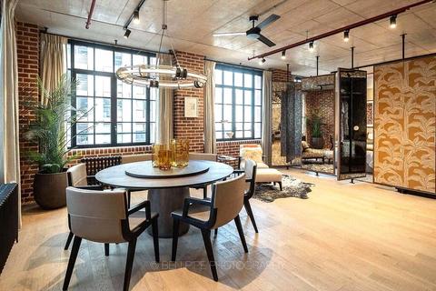 No.8 Harbord Square, Canary Wharf, E14