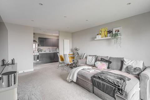 2 bedroom flat for sale, Victoria Avenue, Southend-on-sea, SS2