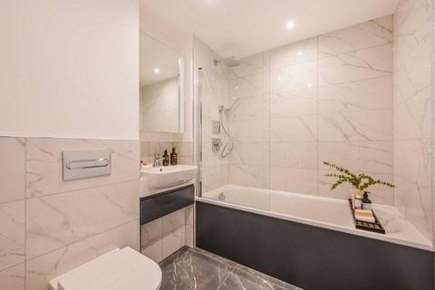 222 Marsh Wall, London E14