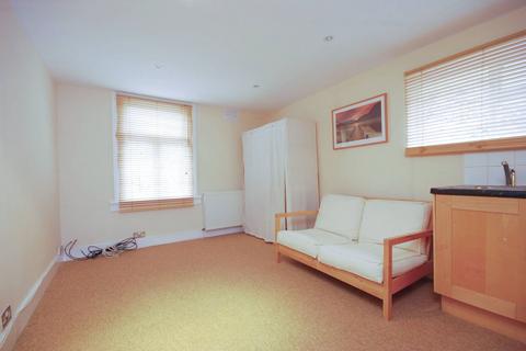undefined, Tarbert Road, East Dulwich, London, SE22
