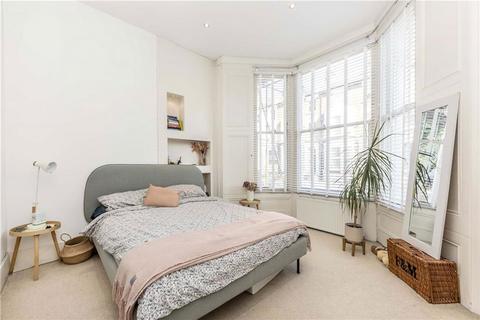 2 bedroom flat to rent, Batoum Gardens, London W6