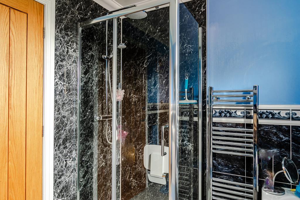 Bathroom2