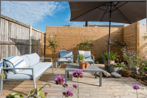 2 bedroom bungalow for sale, Dorset Close, Whitstable