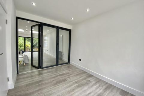 3 bedroom terraced house to rent, Clevedon Gardens, Hayes, Middlesex, UB3 1RE