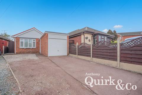 2 bedroom detached bungalow for sale, Keegan Place, Canvey Island, SS8